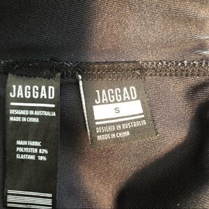 NWOT Jaggad Size Small Sports Bra